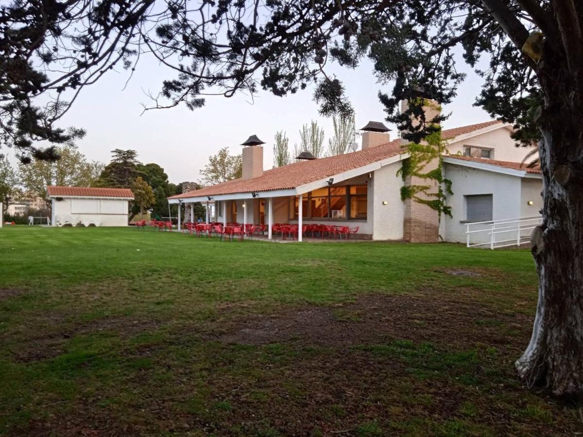Bungalows Zaragoza Camping Экстерьер фото